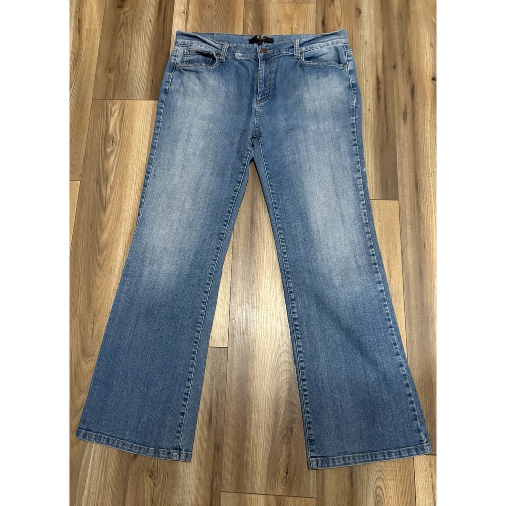 BCBG Women's Sz 14 Blue Jeans Boot Cut Medium Wash Western Cowboy Denim